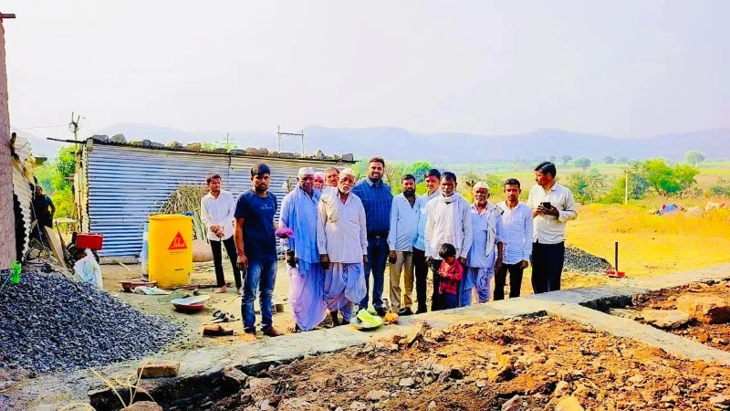 रुई गावात घरकुल बांधकाम शुभारंभ